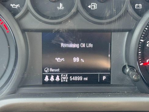 Used 2025 Chevrolet Silverado 1500 Custom w/ Turbomax Blackout Package AWD/4WD image 17