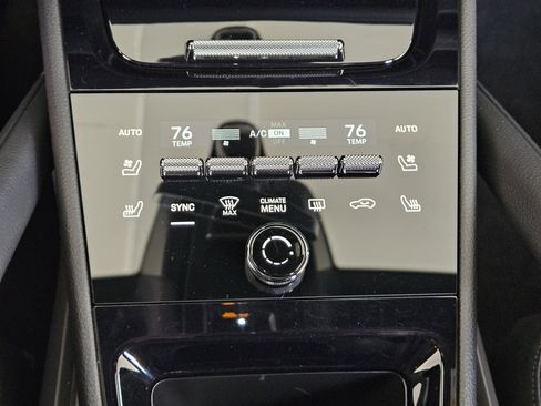 Certified 2025 Porsche Cayenne image 19