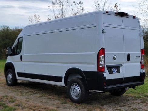 New 2025 RAM ProMaster 2500 w/ Convenience Group image 6