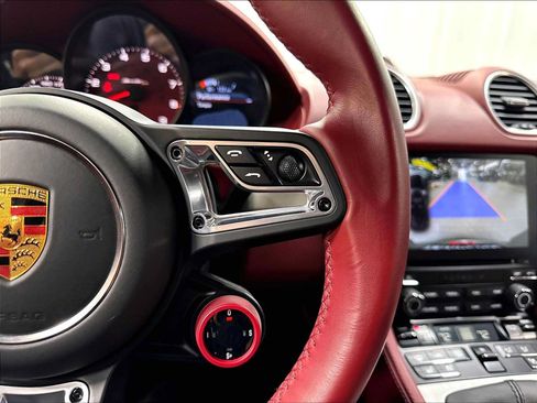 Used 2022 Porsche 718 Boxster RWD image 22