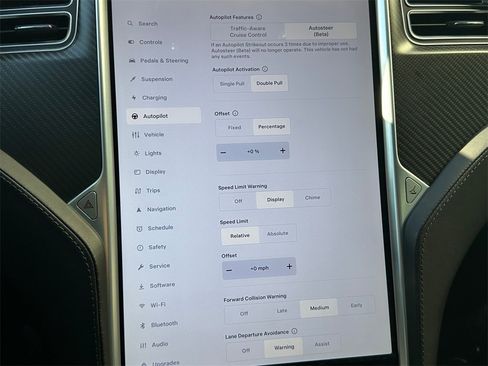 Used 2016 Tesla Model S 90D image 30