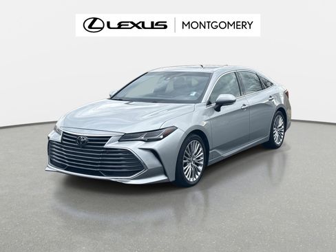 Used 2020 Toyota Avalon Limited image 7