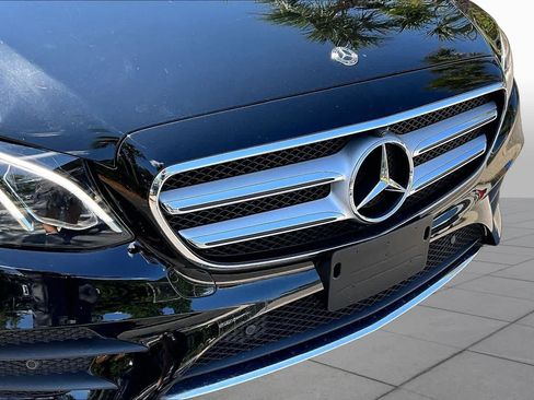 Used 2020 Mercedes-Benz E 350 4MATIC Sedan image 30