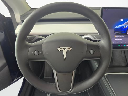 Used 2024 Tesla Model Y Long Range AWD/4WD image 15
