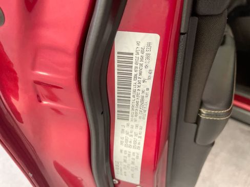 Used 2017 Jeep Cherokee Latitude w/ Safety/Convenience Group image 27