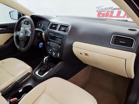 Used 2012 Volkswagen Jetta SE image 23