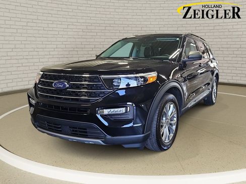 Used 2023 Ford Explorer XLT w/ Equipment Group 202A AWD/4WD image 1