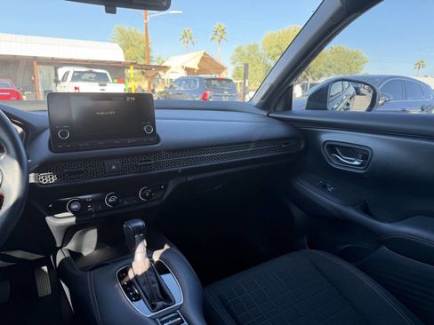 Used 2023 Honda HR-V Sport image 24