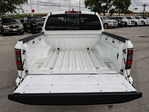 Used 2025 Nissan Frontier SV RWD image 30