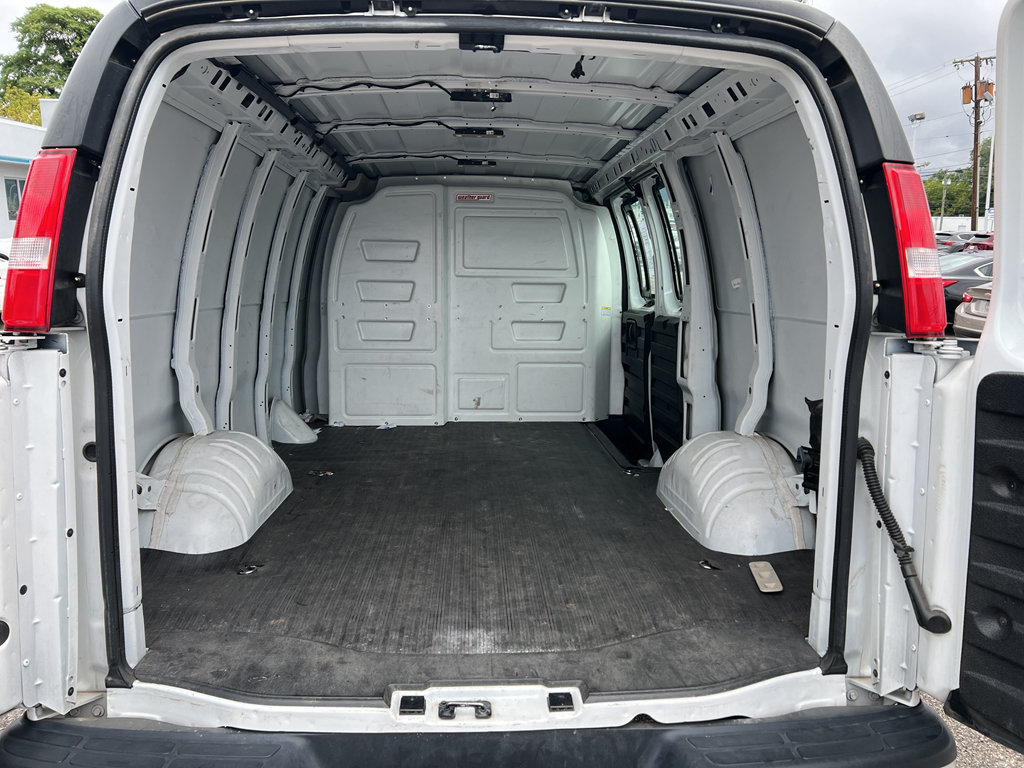 Used 2025 Chevrolet Express 2500 w/ Driver Convenience Package RWD image 9