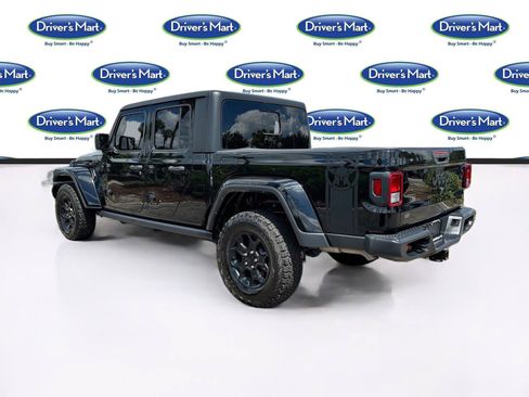 Used 2023 Jeep Gladiator Sport AWD/4WD image 5