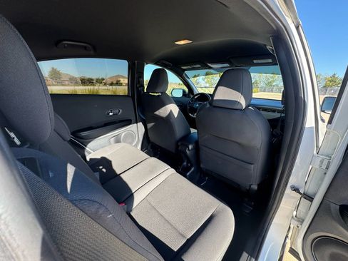 Used 2022 Honda HR-V Sport image 37