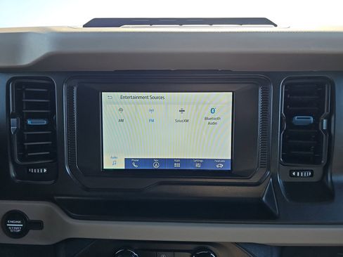 Used 2023 Ford Bronco Wildtrak image 23