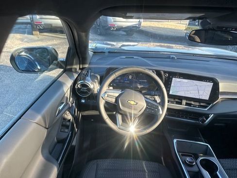 New 2026 Chevrolet Equinox LT image 27