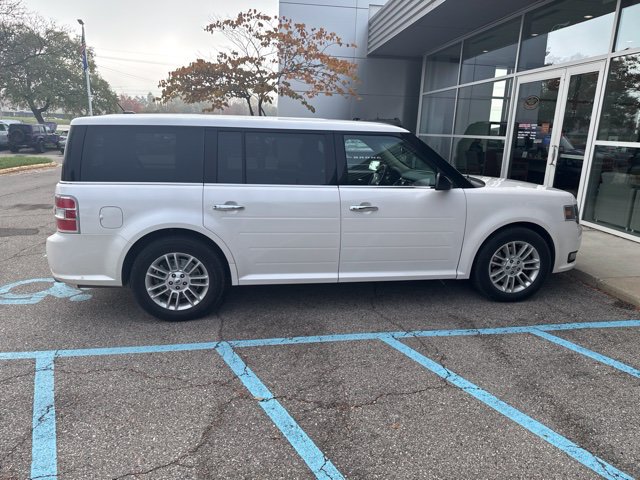 Used 2016 Ford Flex SEL w/ Equipment Group 202A AWD/4WD image 8