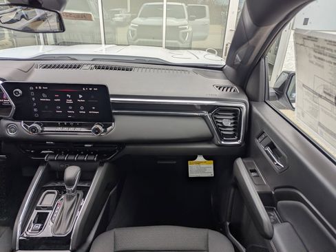 New 2026 GMC Canyon Elevation image 4