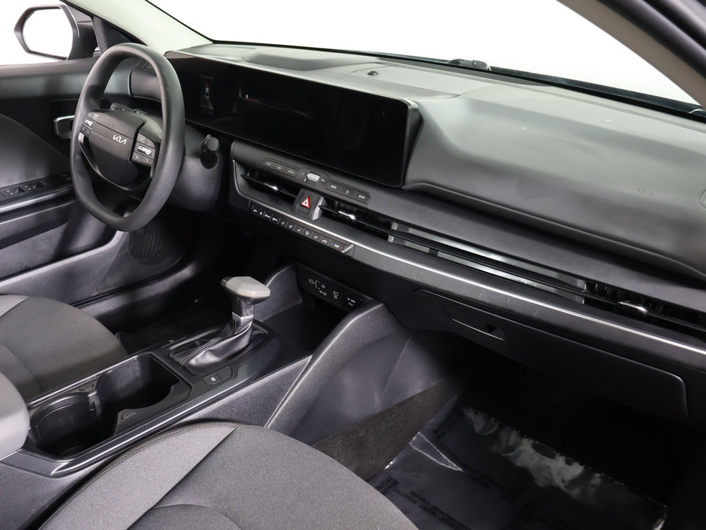 Used 2025 Kia K4 FWD image 24