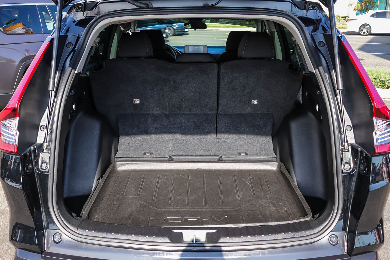 Used 2023 Honda CR-V LX image 25