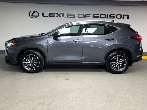 Used 2025 Lexus NX 250 AWD w/ Accessory Package (2T) image 4