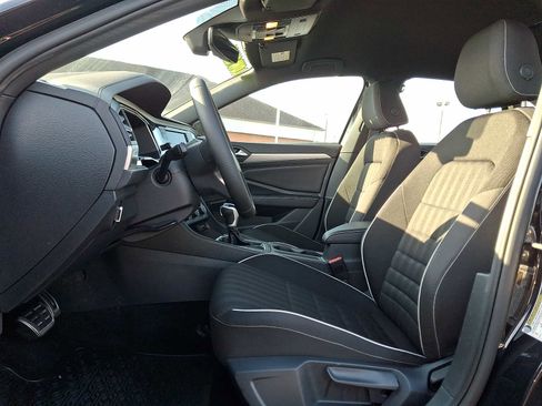 Used 2024 Volkswagen Jetta Sport image 13