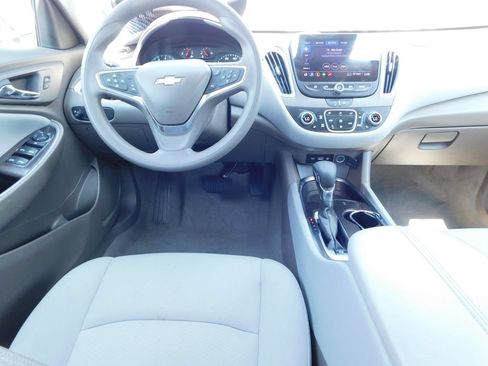 Used 2024 Chevrolet Malibu LT FWD image 16
