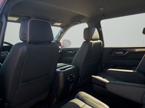 New 2026 GMC Yukon XL Elevation image 19