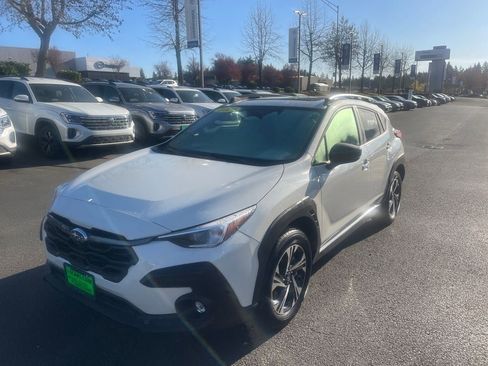 Used 2024 Subaru Crosstrek 2.0i Premium image 8