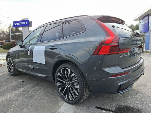 New 2026 Volvo XC60 B5 Ultra w/ Climate Package image 3