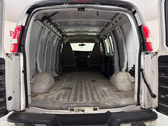 Used 2020 GMC Savana 2500 w/ Driver Convenience Package RWD image 28