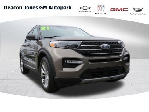 Used 2021 Ford Explorer XLT w/ Equipment Group 202A image 1