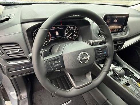 New 2026 Nissan Rogue SV image 31