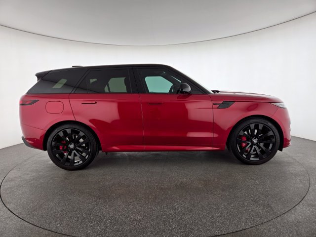 Used 2025 Land Rover Range Rover Sport Dynamic SE AWD/4WD image 6