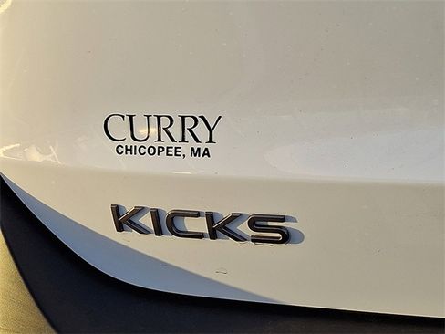 Used 2025 Nissan Kicks S image 30