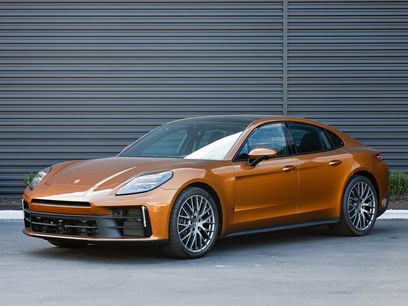 New 2025 Porsche Panamera 4
