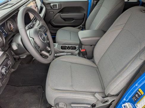 New 2025 Jeep Gladiator Sport image 11