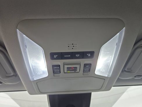 Used 2021 Toyota RAV4 XLE w/ Convenience Package AWD/4WD image 26