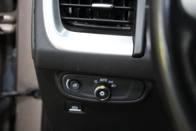 Used 2019 GMC Terrain SLE FWD image 15