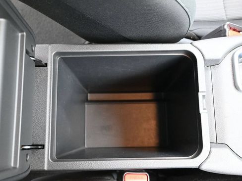 Used 2025 Nissan Sentra SV FWD image 17