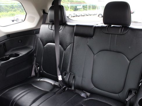 Used 2025 Honda Pilot Elite image 19