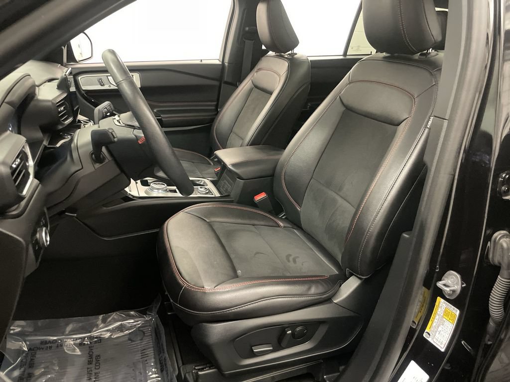 Used 2024 Ford Explorer ST-Line w/ Class IV Trailer Tow Package AWD/4WD image 14