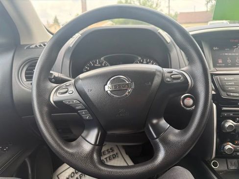 Used 2019 Nissan Pathfinder S AWD/4WD image 27