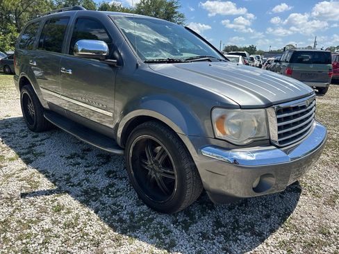 Used 2007 Chrysler Aspen Limited image 3