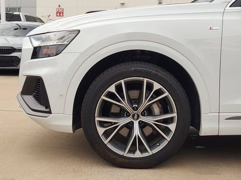 Used 2021 Audi Q8 Premium Plus w/ Premium Plus Package AWD/4WD image 5