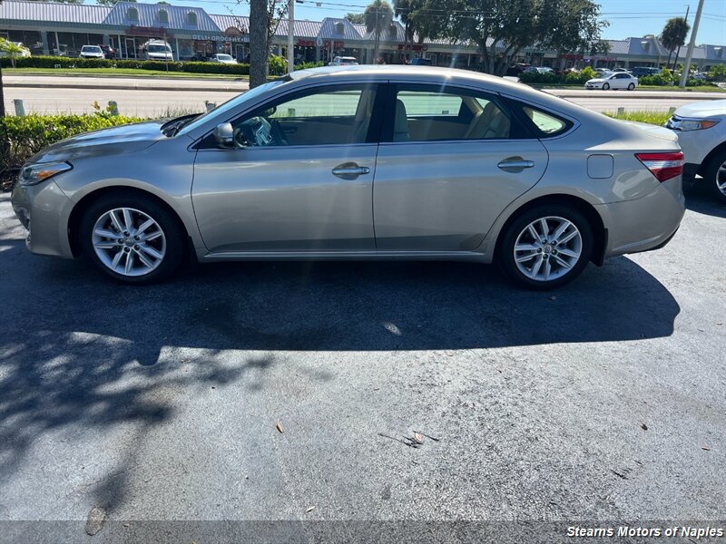 Used 2014 Toyota Avalon XLE FWD image 3