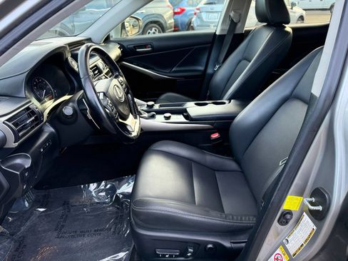 Used 2017 Lexus IS 300 AWD w/ Premium Package image 12