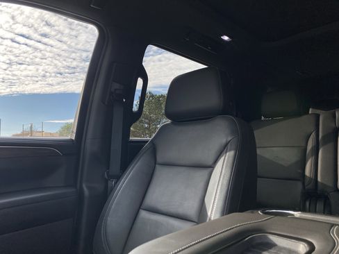 Used 2021 Chevrolet Tahoe Z71 w/ Z71 Signature Package image 20