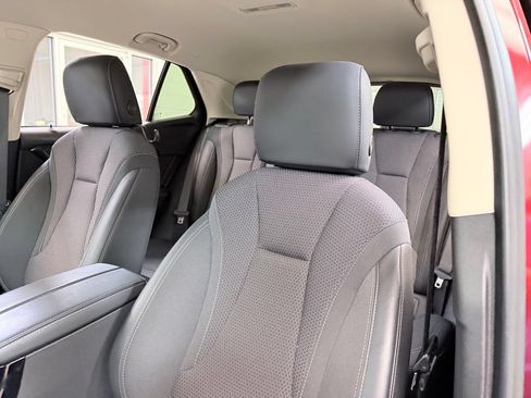 Used 2022 Buick Envision Preferred FWD image 16