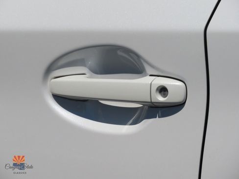 Used 2011 Toyota Prius Three w/ Solar Roof Pkg FWD image 27