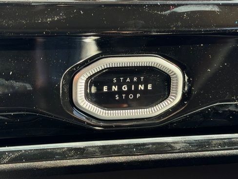 New 2026 Jeep Grand Cherokee Altitude AWD/4WD image 19