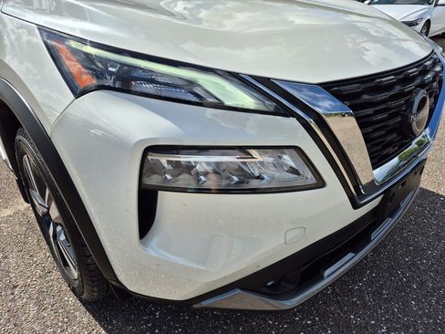 Certified 2022 Nissan Rogue SL FWD image 11